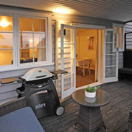 2 Bed Apartment In Kingsland - Free Wifi And Parking